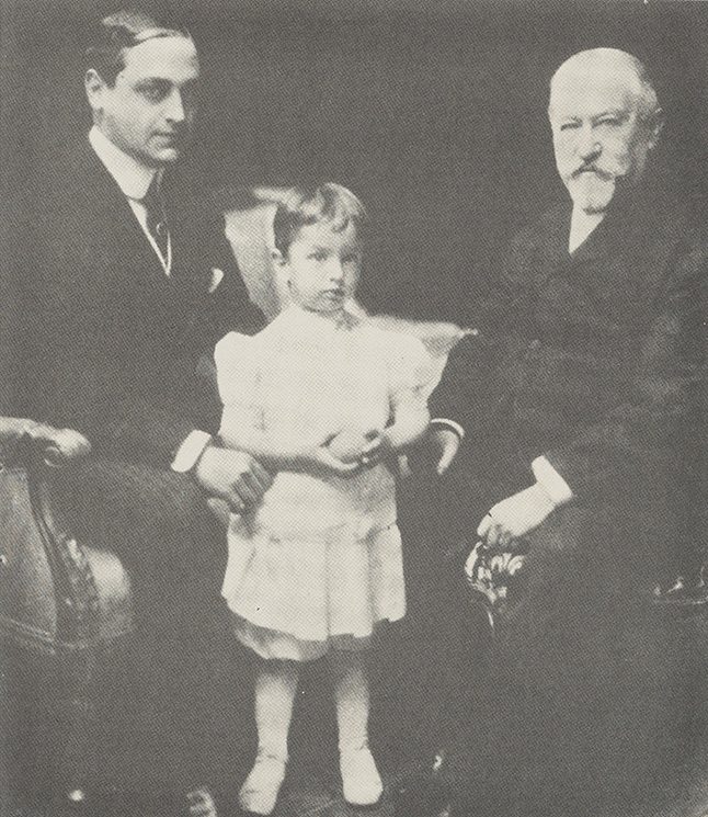 Schiff with his son and grandson, 1907.