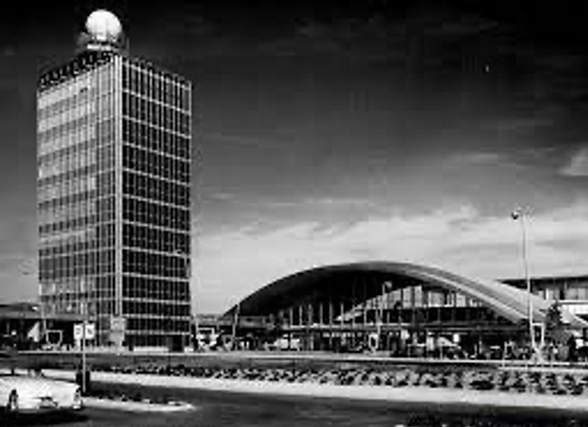 An international arrivals building. Photo credit: airporthistory.org collection