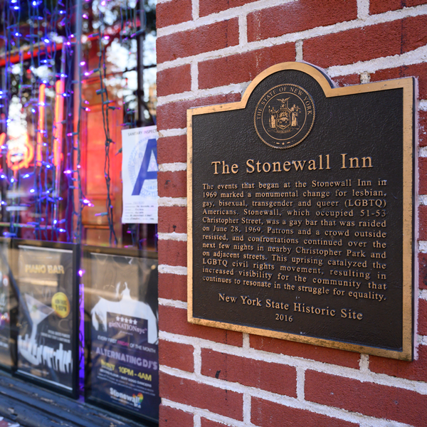 A photo of the historical plaque on the Stonewall Inn